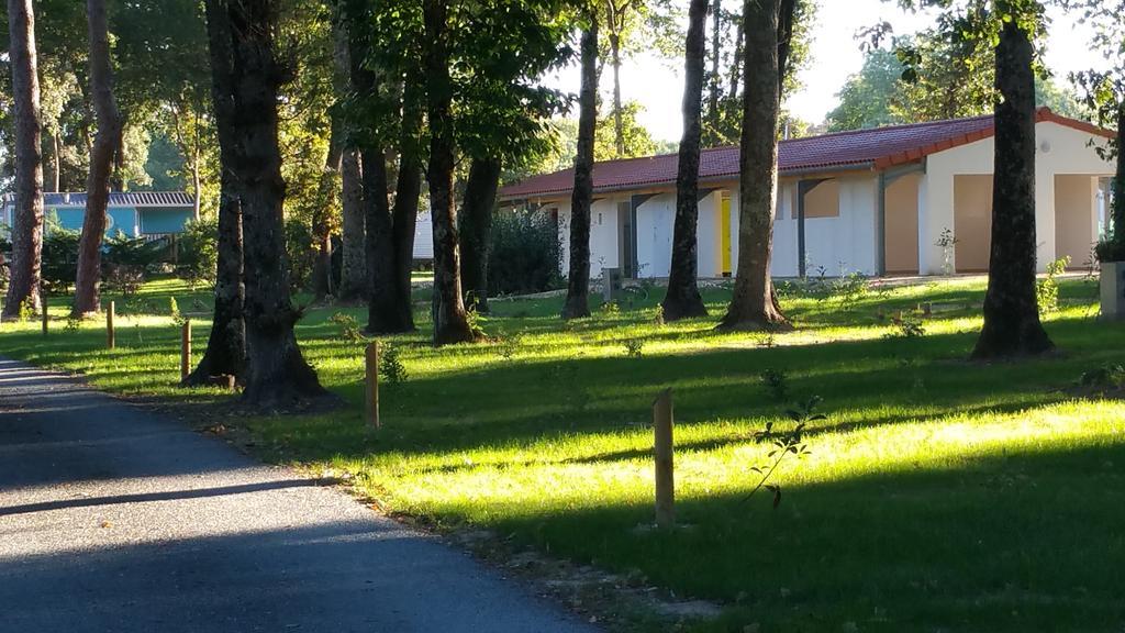 Camping Fleur D'Oleron Сен-П'єрр-д'Олерон Екстер'єр фото