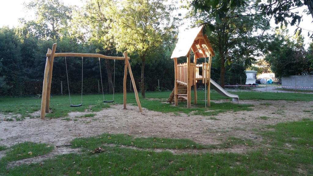 Camping Fleur D'Oleron Сен-П'єрр-д'Олерон Екстер'єр фото
